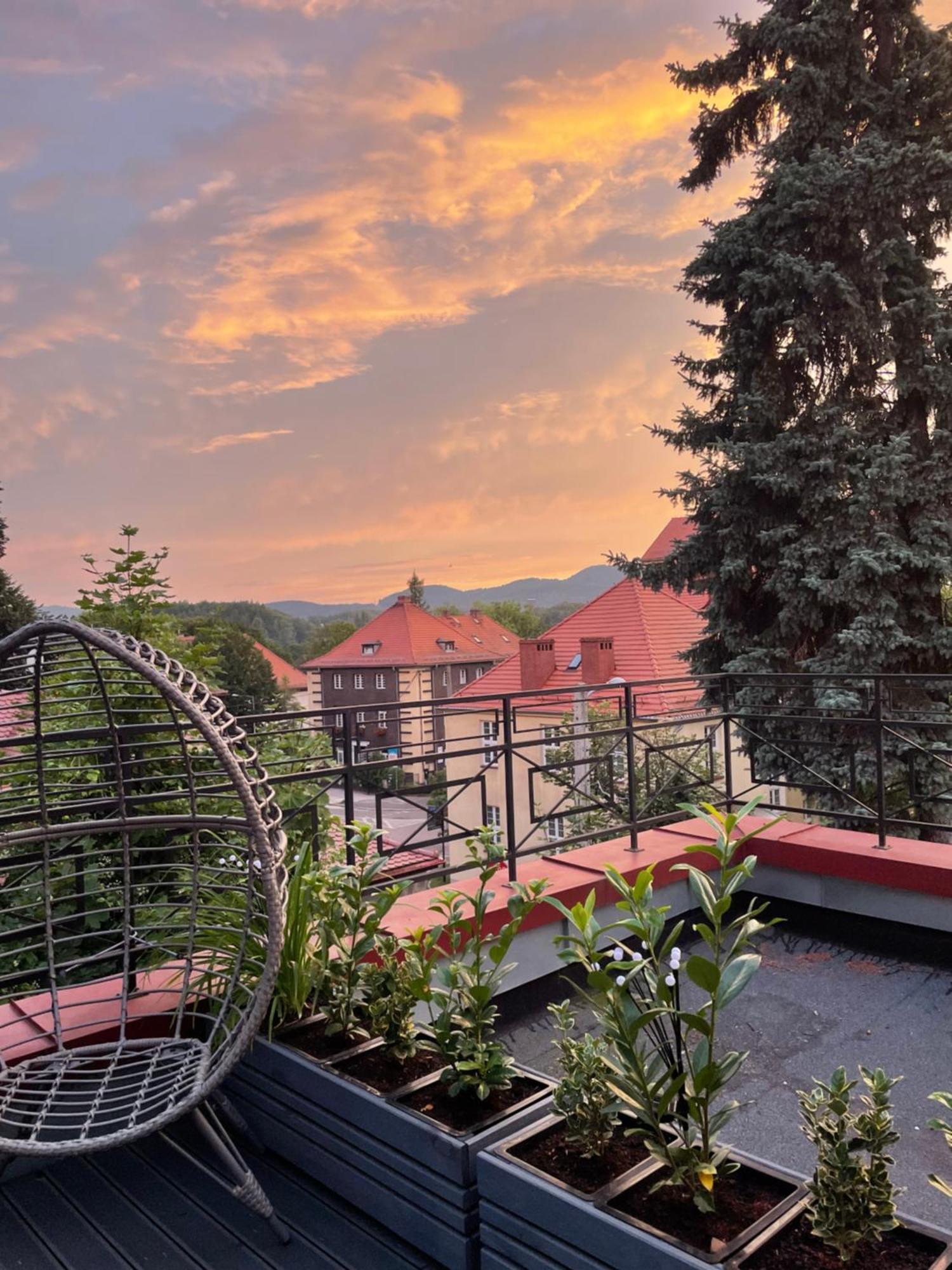 Appartement Szmaragdowa Sowa à Wałbrzych Extérieur photo