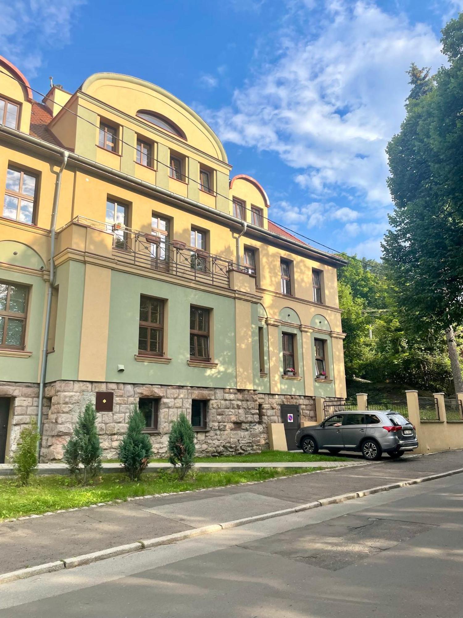 Appartement Szmaragdowa Sowa à Wałbrzych Extérieur photo